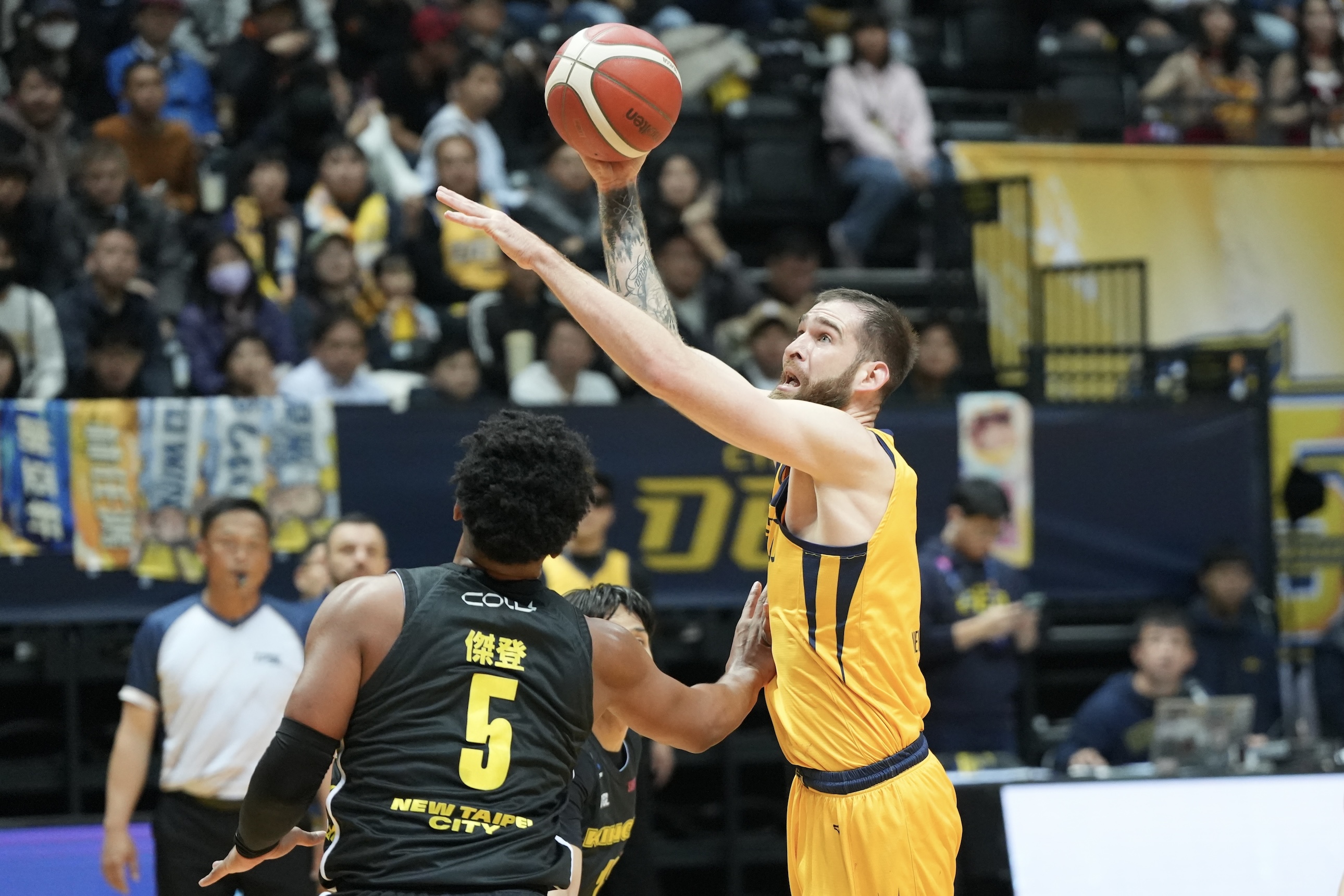 TPBL》太巧！氣象主播王淑麗開球期盼「三分雨」　特攻果然逆轉國王