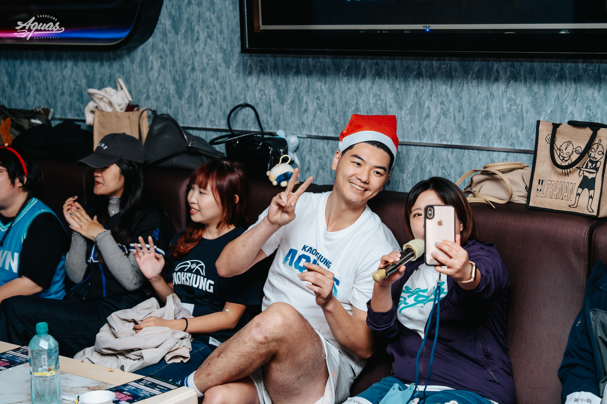 TPBL》海神浪人情歌享見你聖誕趴！E人蘇文儒當MC、唐維傑甩偶包獻唱　胡瓏貿驚喜慶生