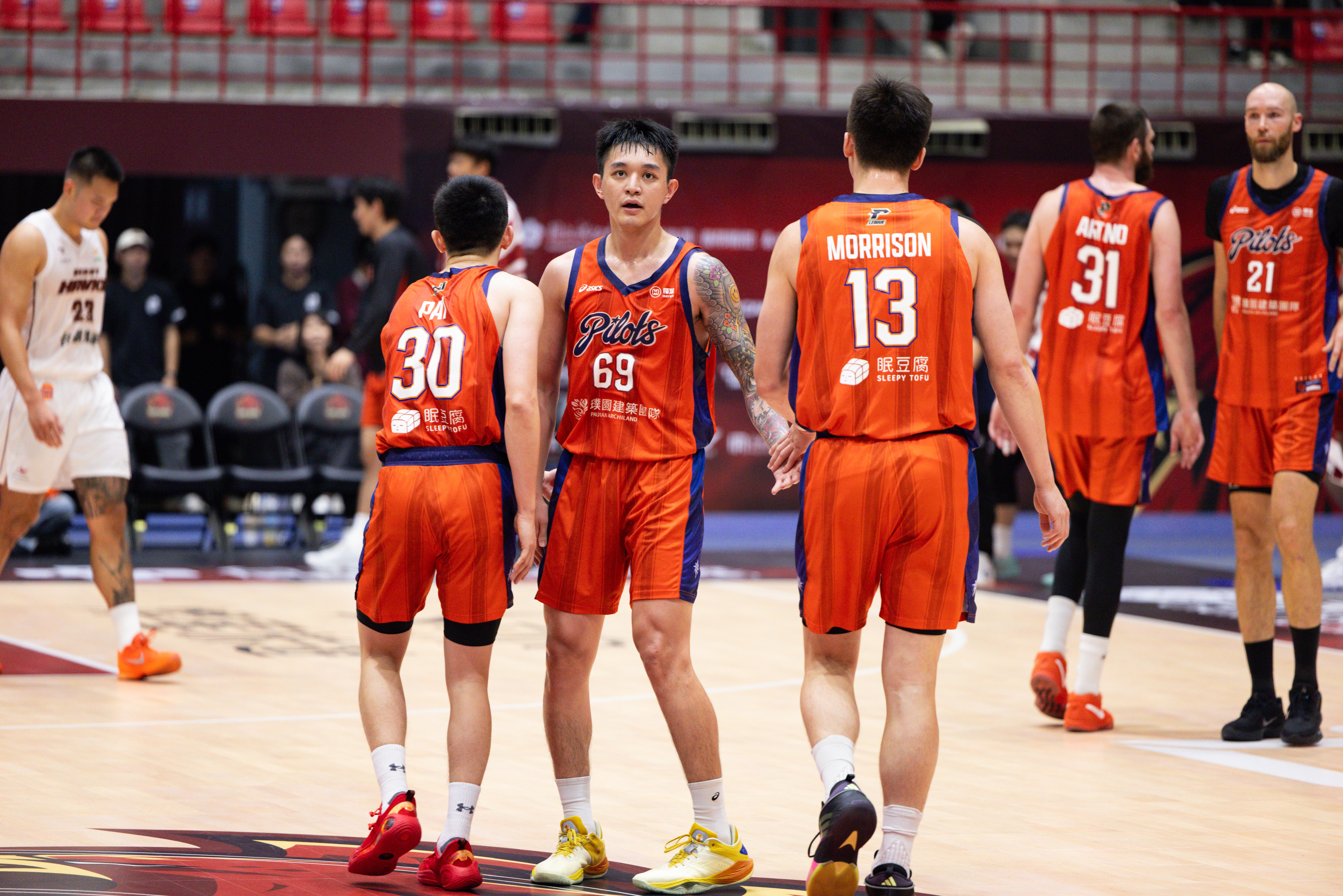 PLG》領航猿怎麼輸？　大勝獵鷹20分續保不敗