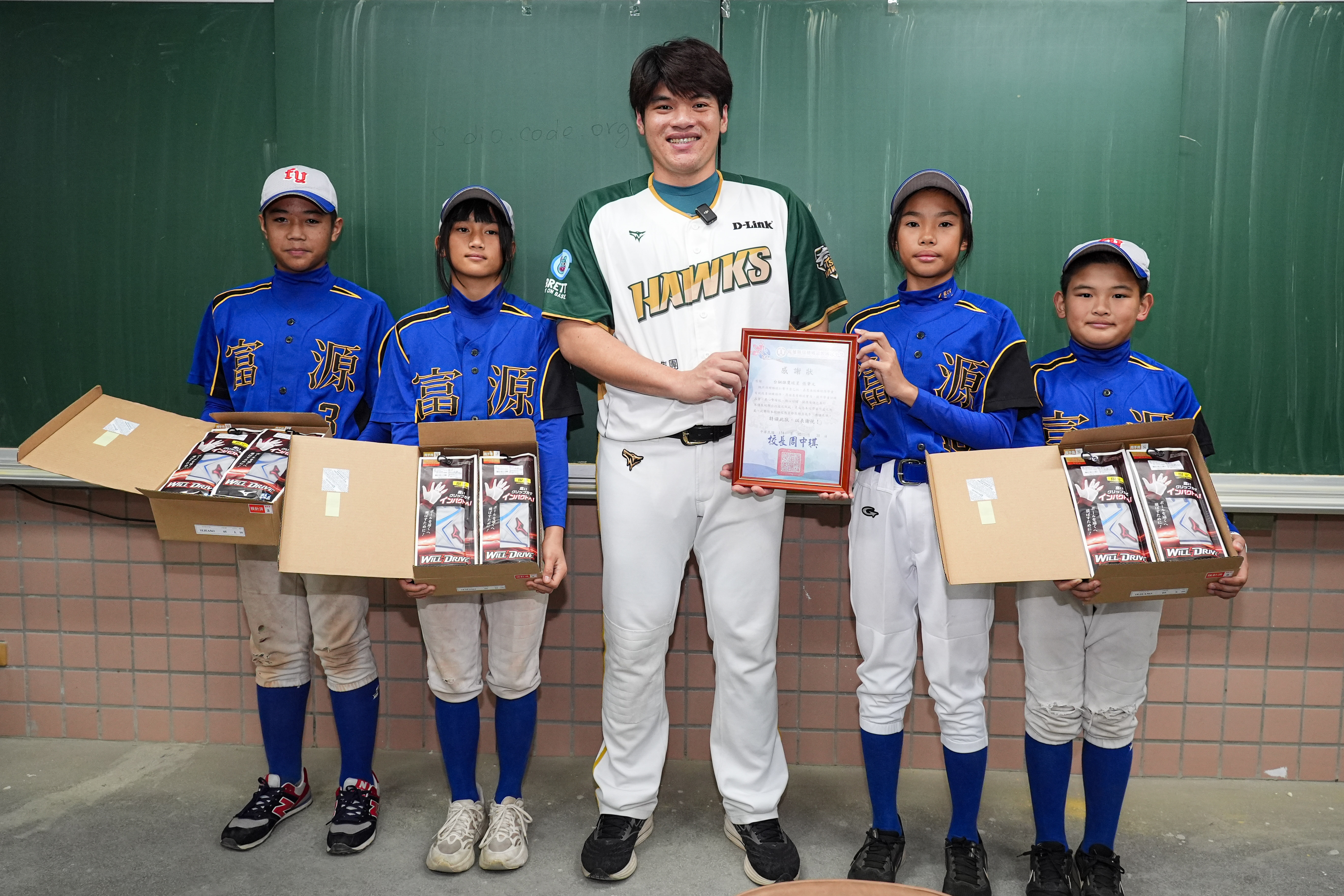 台鋼雄鷹》張肇元返鄉分享心路歷程！　勉勵小球芽用學習超越自己