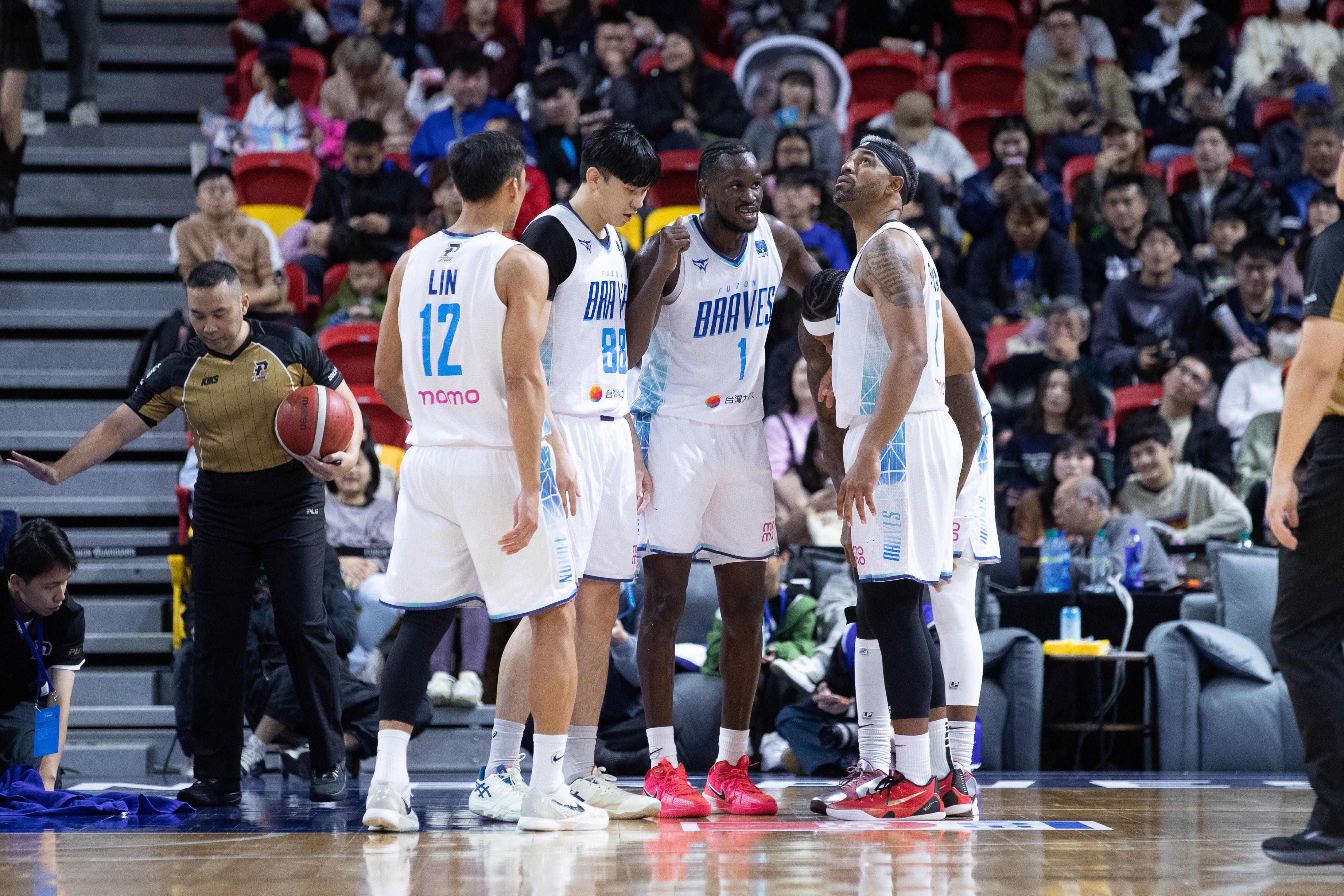 PLG》獵鷹第三節僅10分本季最低　勇士大勝18分成功復仇