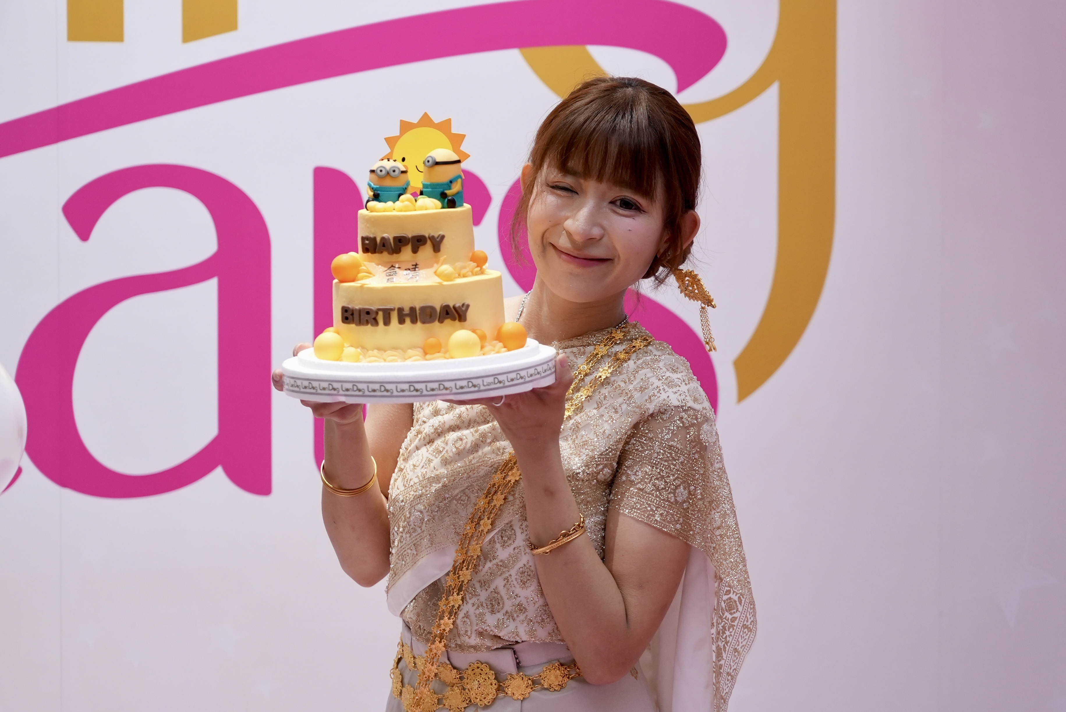 台鋼雄鷹》Wing Stars芋頭化身少女漫畫主角甜翻全場！　會晴身穿泰服展唱跳魅力