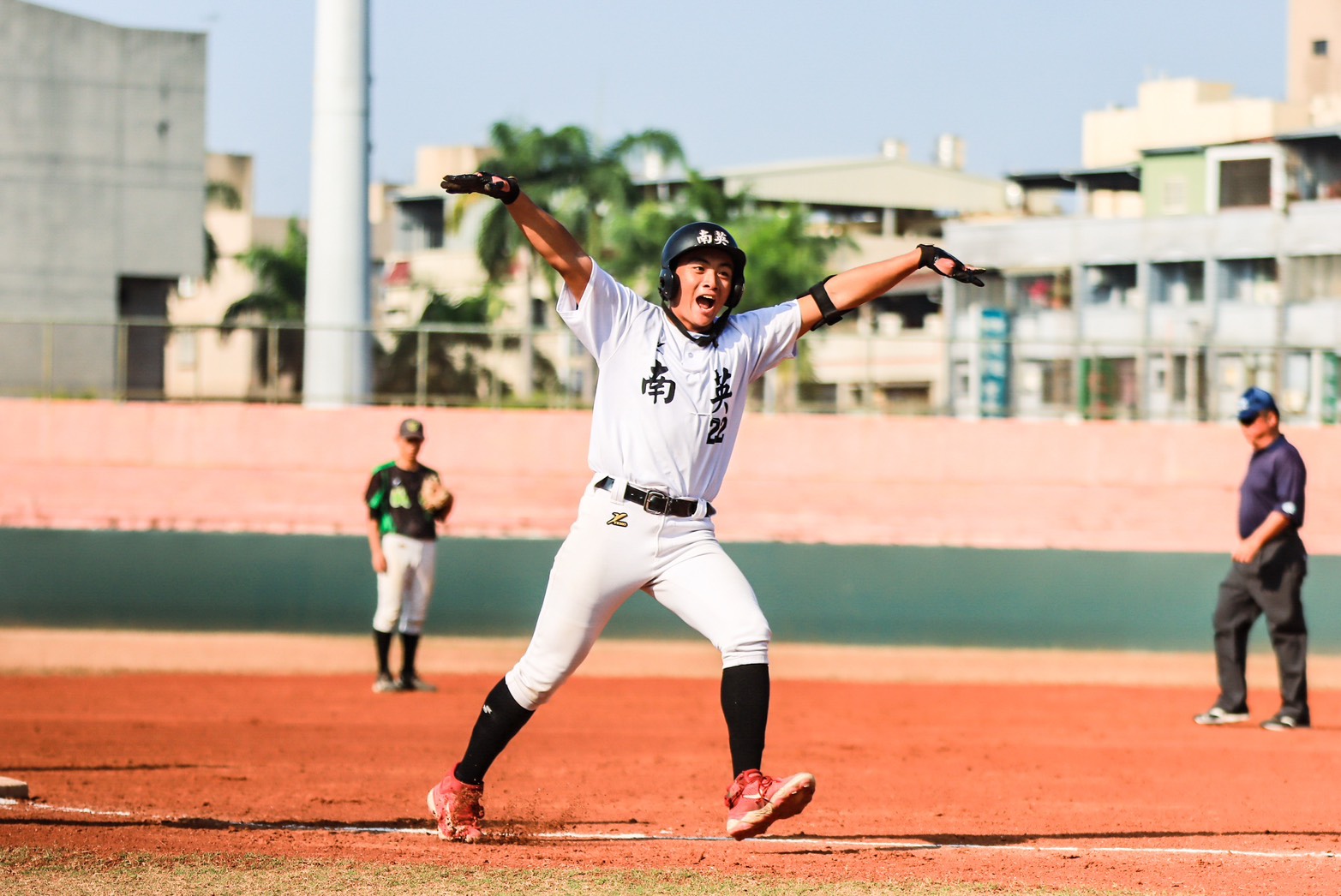 高中木聯》林鵬偉致勝一擊包辦4打點！　南英8局辛苦開胡