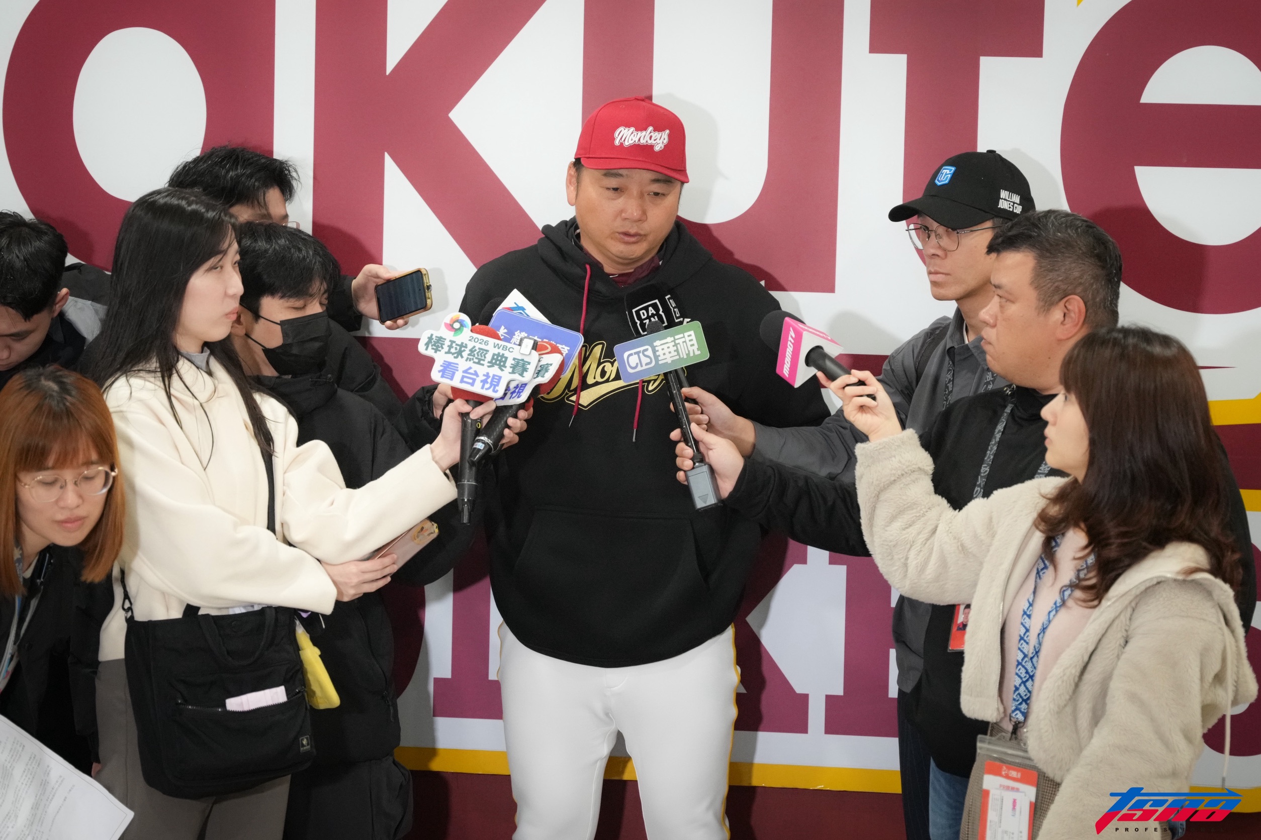 樂天桃猿》兩次都在球隊至高點接總教練　曾豪駒坦言有壓力、想辦法帶好球隊