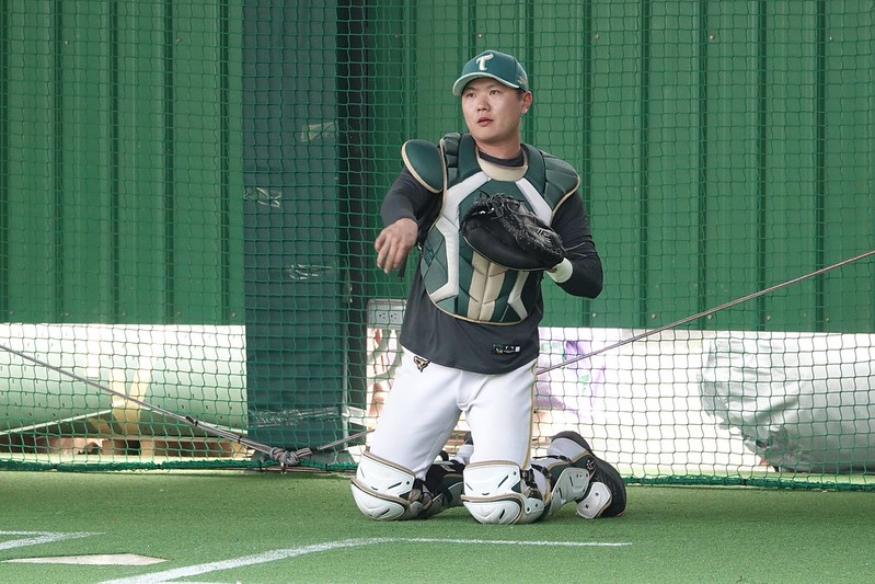 台鋼雄鷹》休季重訓成果還不錯　陳致嘉想蹲滿一整季