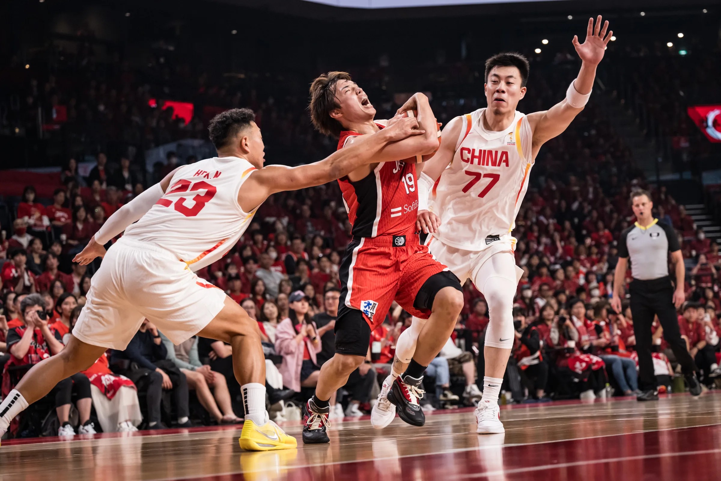 世界盃男籃資格賽》第三節25比9攻勢大反撲！　中國隊逆轉日本勝場開張