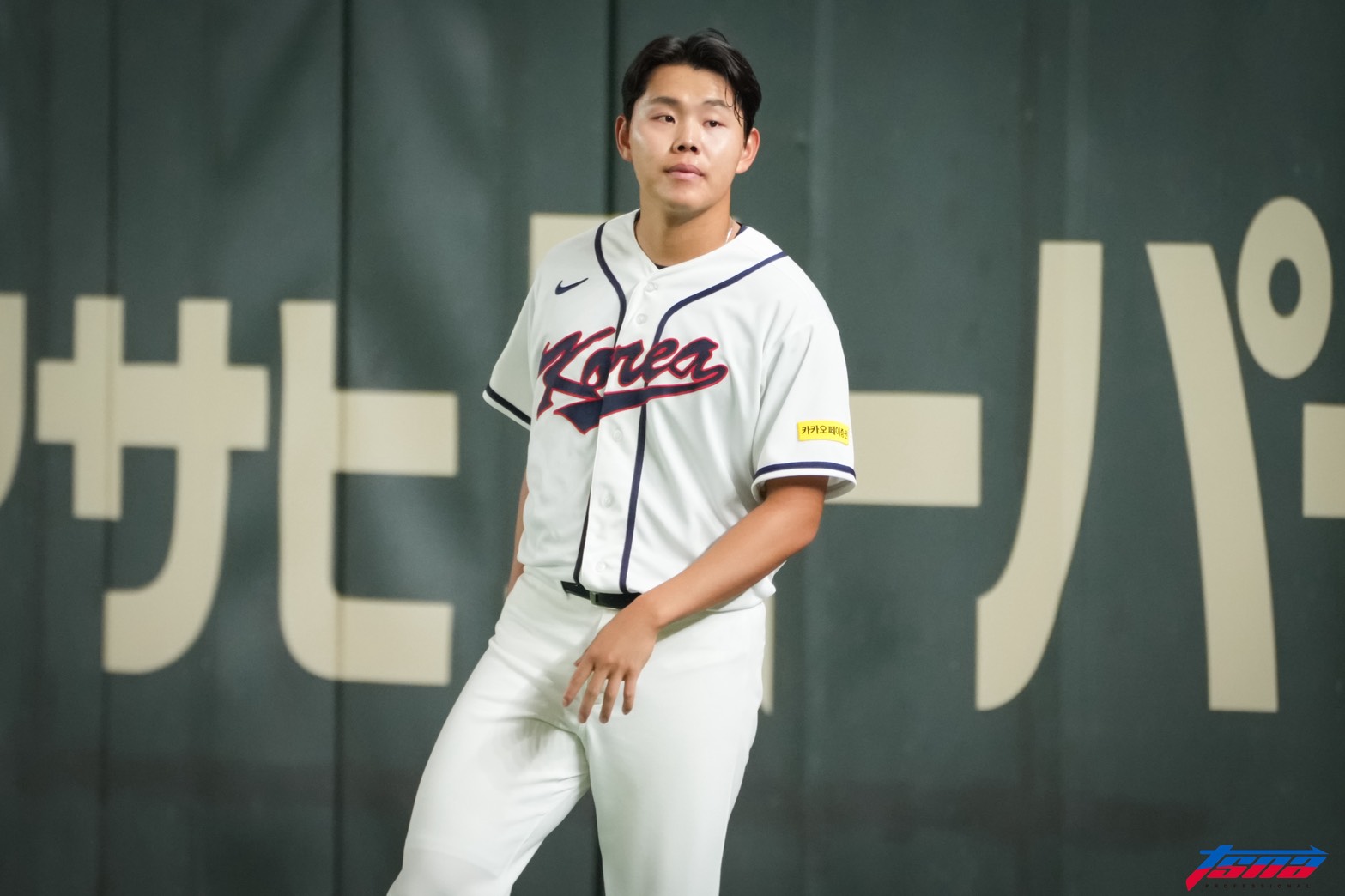 韓國首戰捷克由KT巫師蘇珩準先發。黃以信日本東京傳真