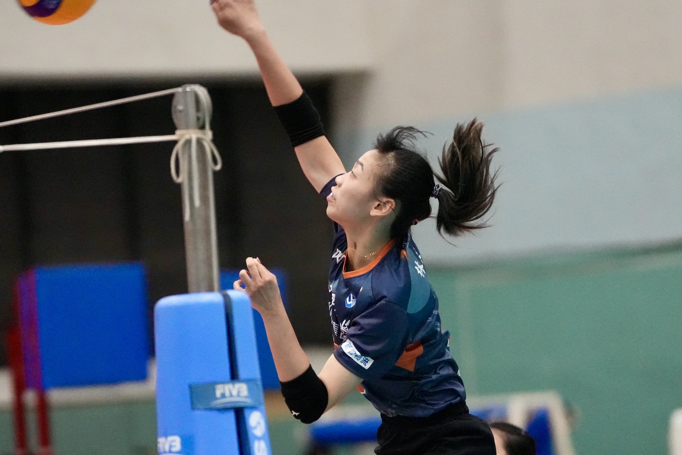 北市大女排》 「臺北內戰」北市大技壓北大　八連勝保持不敗