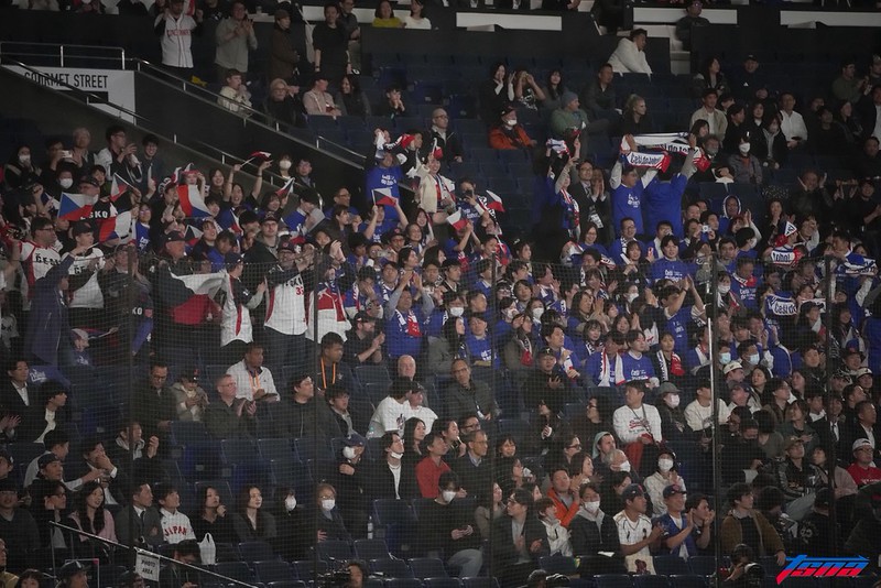 WBC》台灣球迷也替捷克擊敗澳洲加油！　東京巨蛋響起應援聲