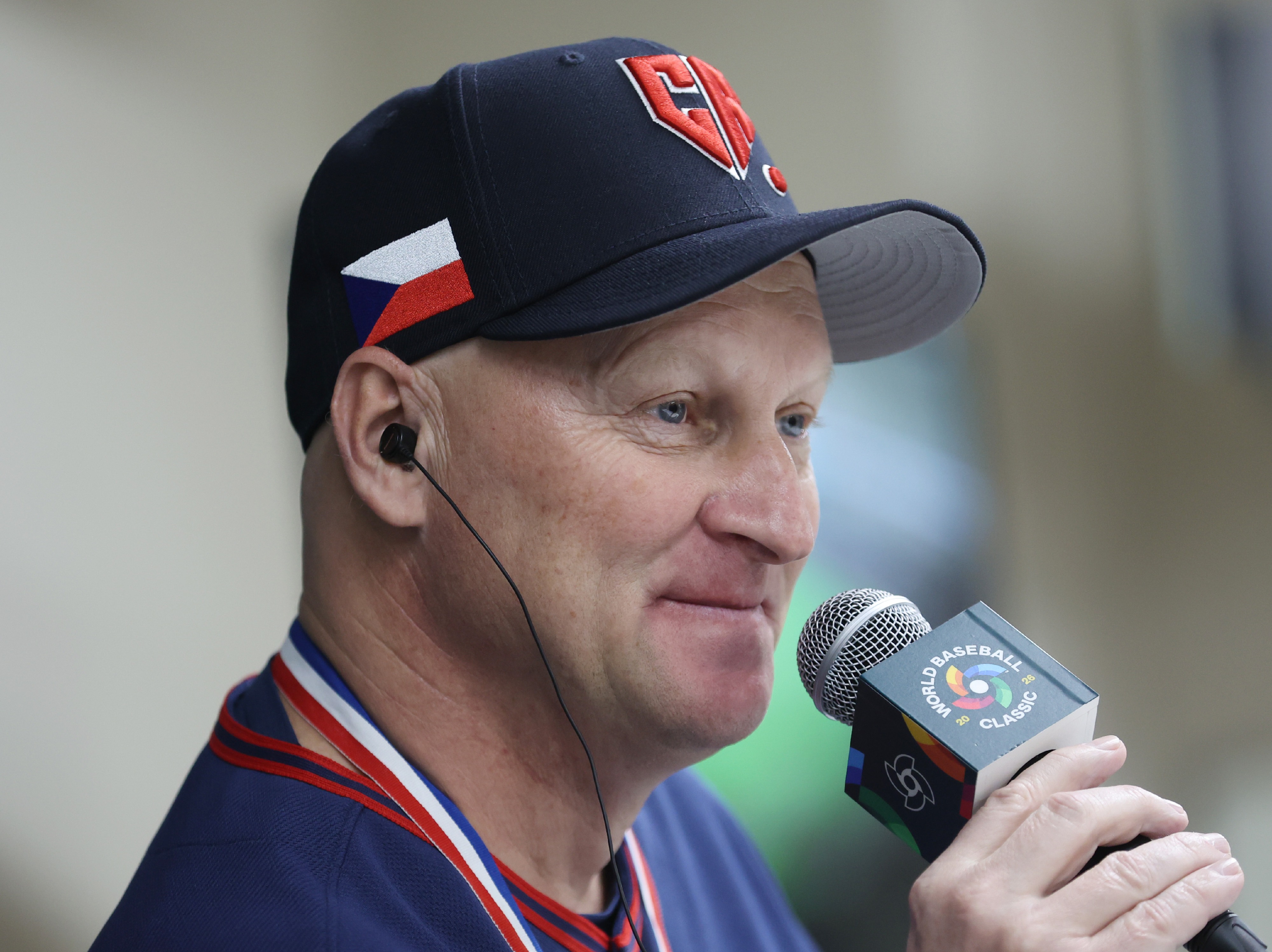 WBC》可能最後率隊打經典賽　捷克教練突綁上「日之丸」頭帶大喊：日本謝謝你！