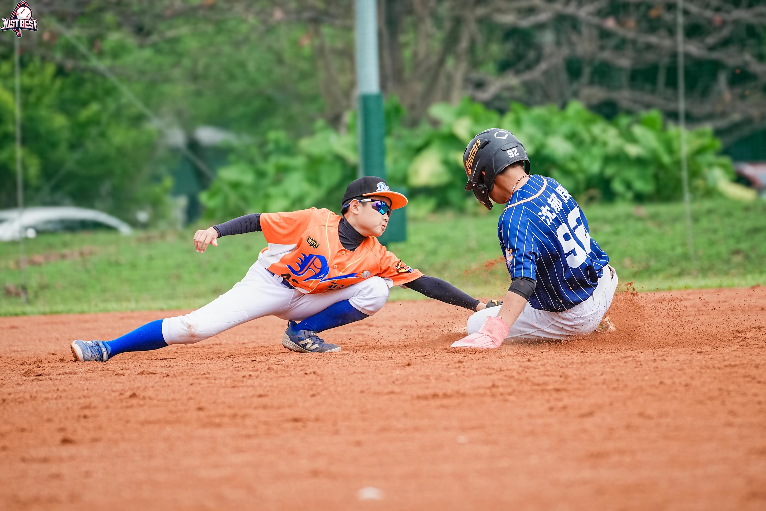 臺北就是棒》安打與守備齊發，港湖紅完封力量河馬 沈郁閔致勝安打！力量河馬險勝光芒社區