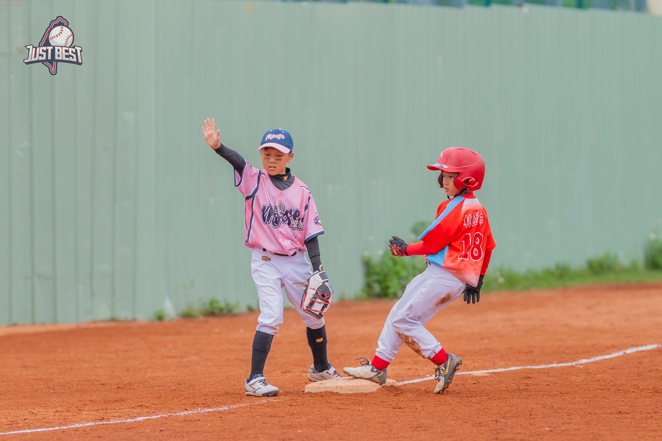 桃園雲豹就是棒》麋鹿社區(白)驚險奪二連勝 信義飛燕單局灌16分大勝竹北雷爵