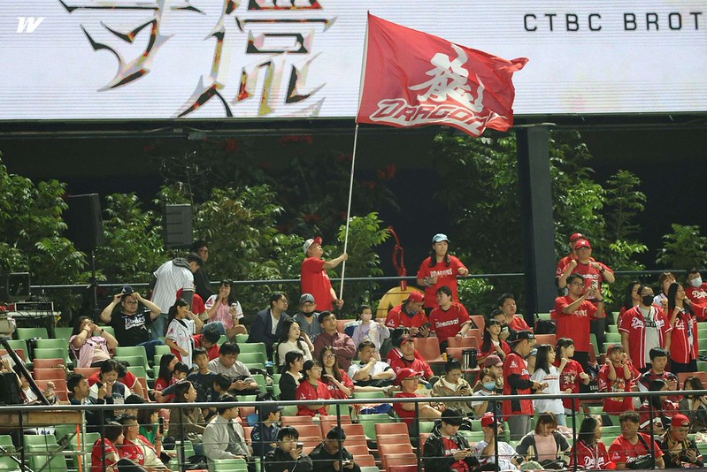 中職》味全李展毅先守一壘再蹲捕　二軍開轟雙長打