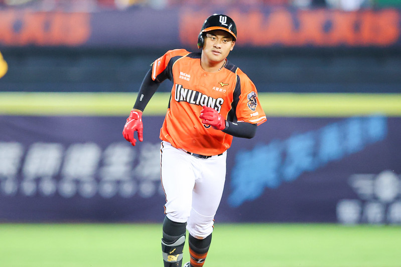 統一獅》猛獅驚奇彈　潘磊進職棒4年第11個打席反向開轟