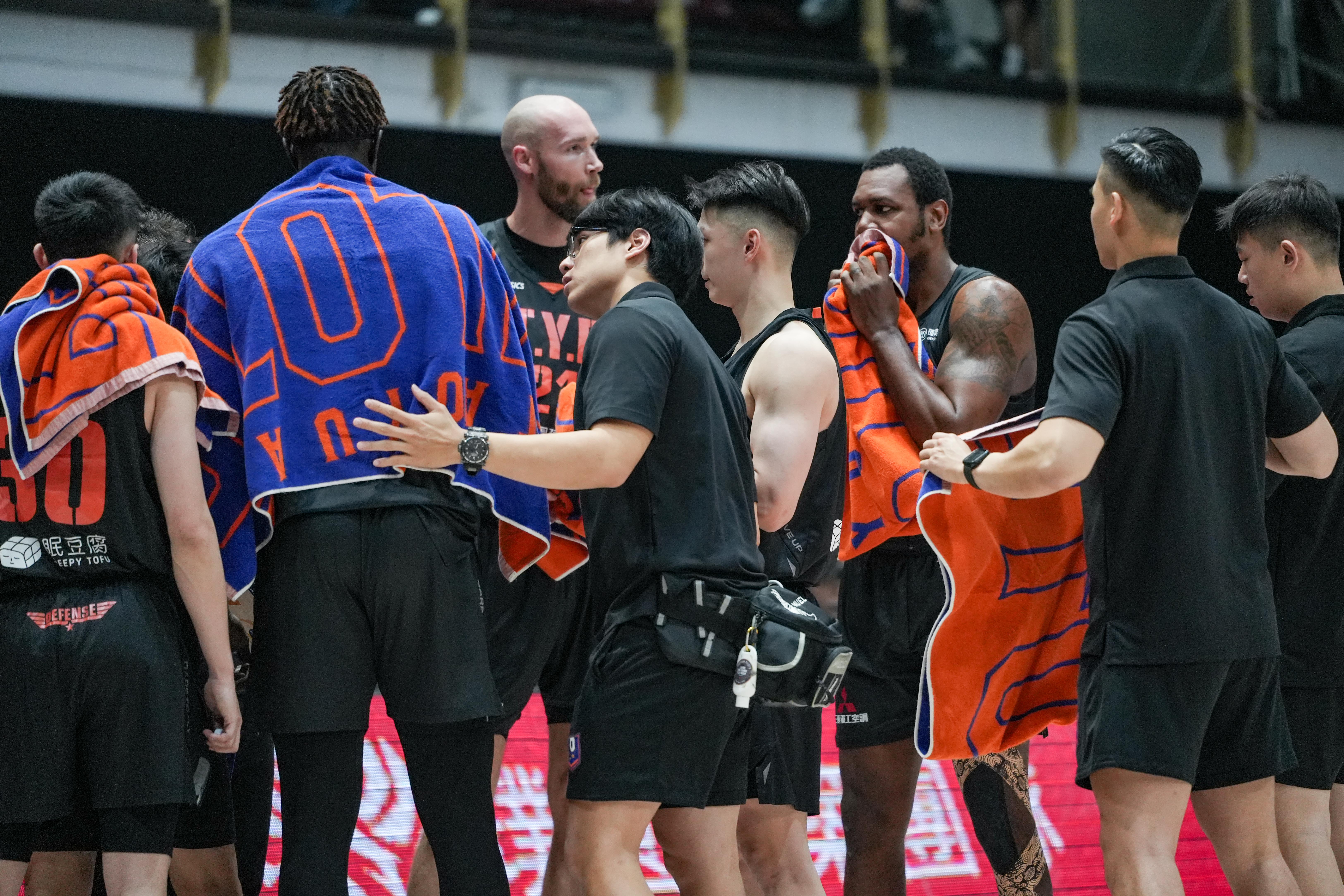 PLG》缺盧峻翔仍輕取洋基　領航猿睽違693天迷你蛋再贏球、獵鷹確定晉級季後賽