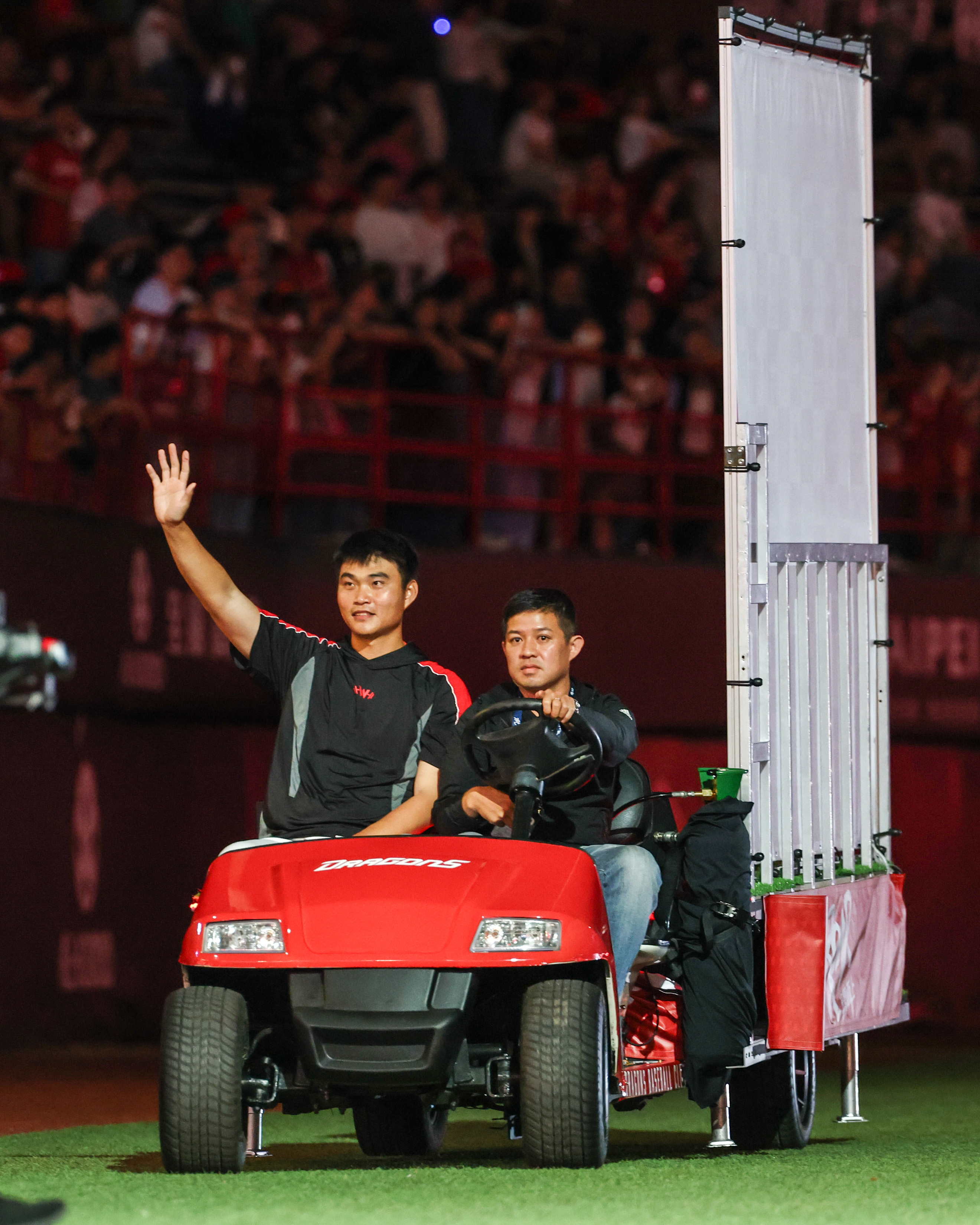 味全龍》郭郁政1年多來再獲單場MVP　球隊首位坐車繞場比投球還緊張