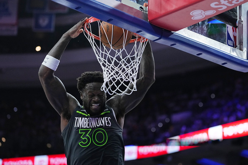 NBA》灰狼連吞3敗　教頭：跟能有的表現相差百萬英里