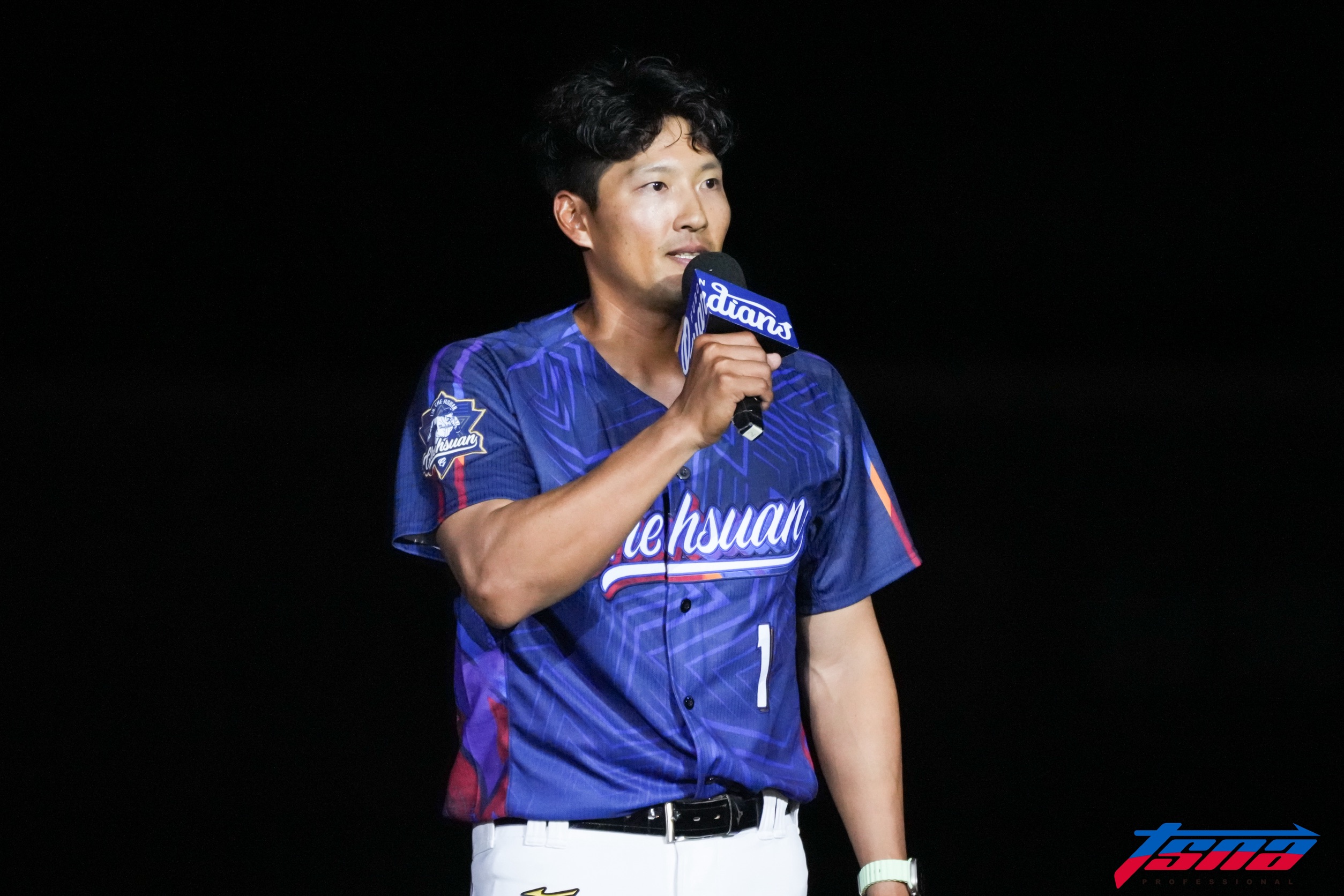 林哲瑄引退》田澤純一、胡金龍與郭泓志獻上祝福！　林哲瑄引退儀式有歡笑