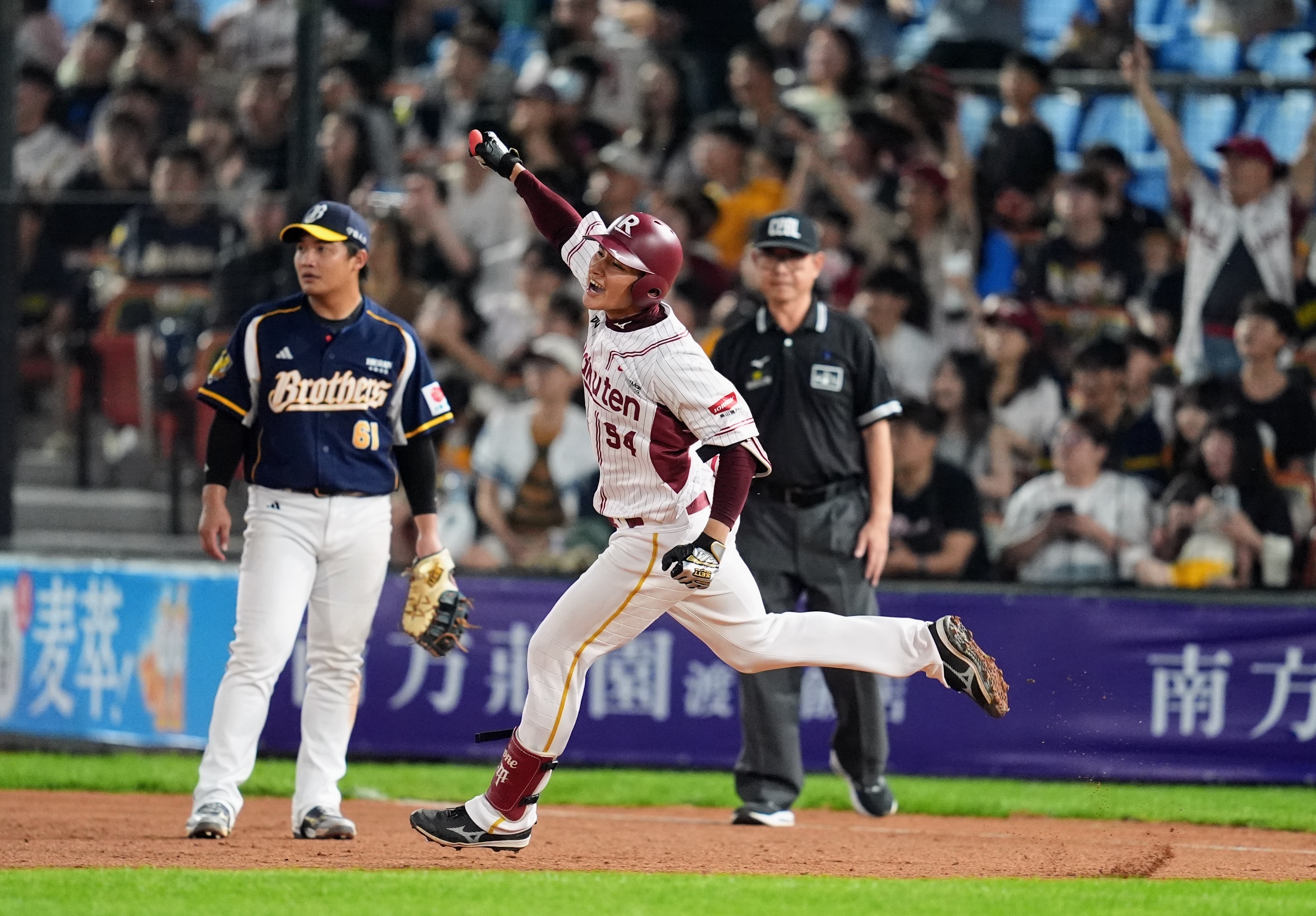 樂天桃猿》馬傑森首轟感謝林襄！　「真的很謝謝她」