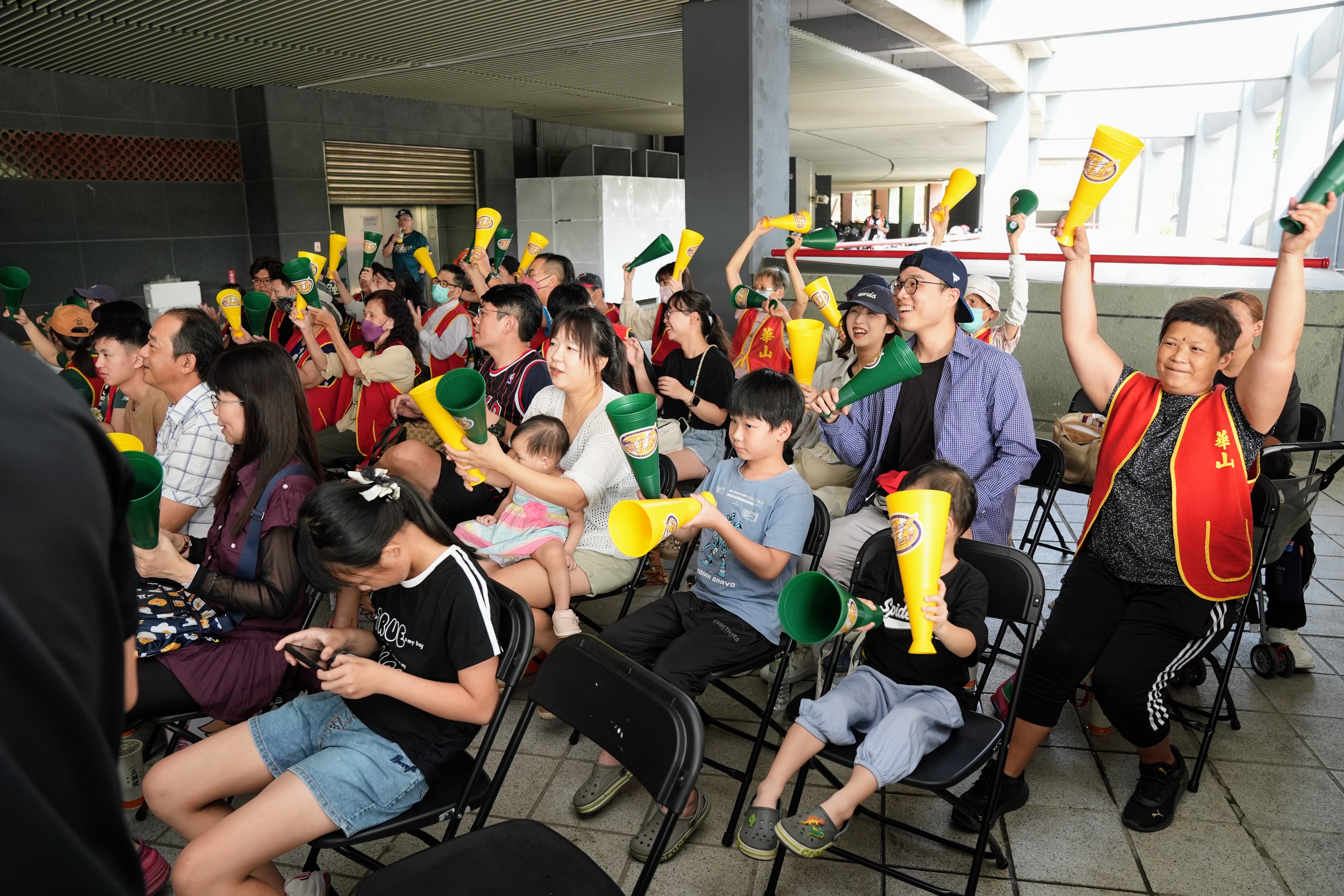 台鋼雄鷹》跨界共振「灰雄公益」！台鋼雄鷹球場用音樂擴大傳愛