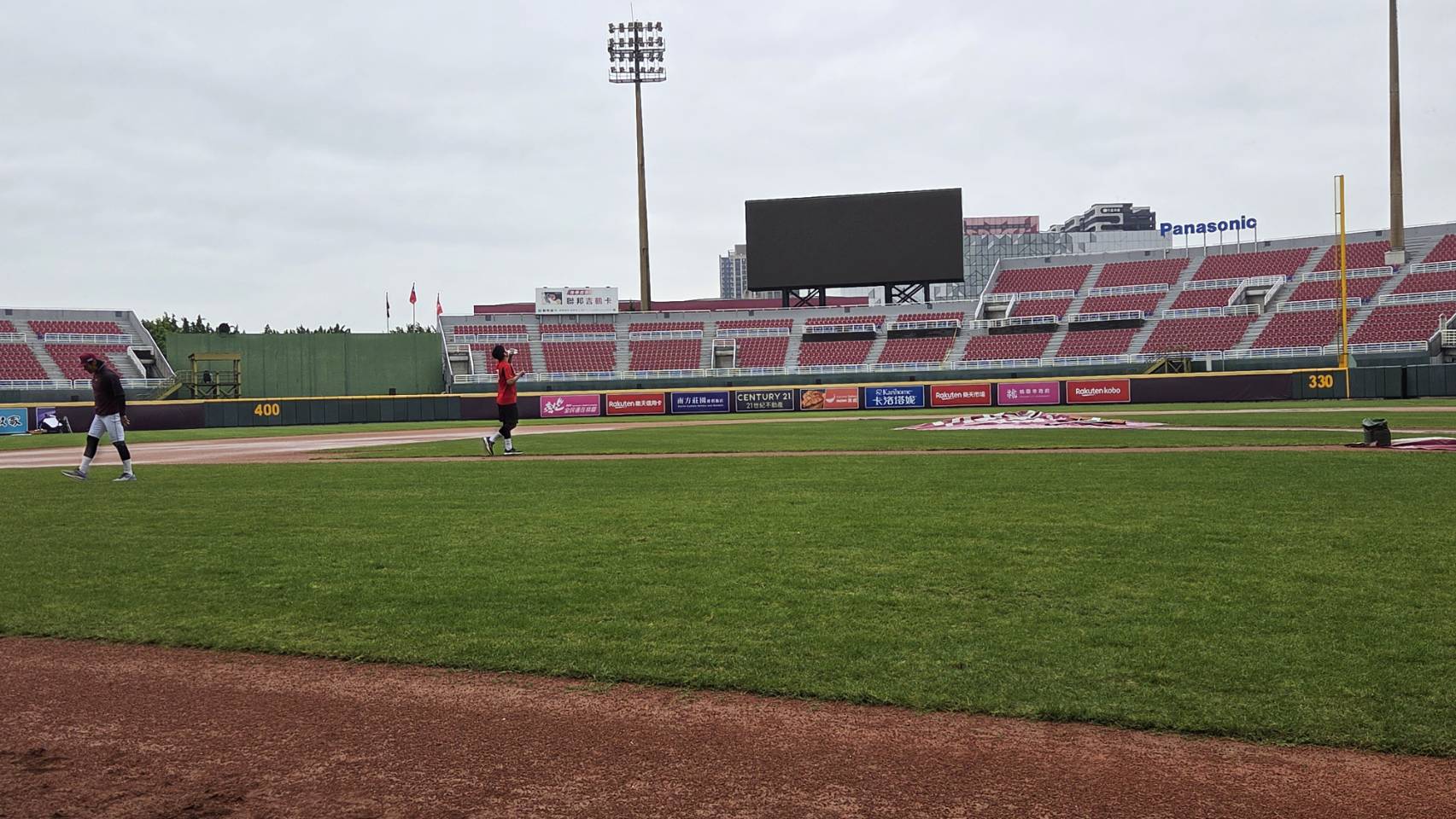 中職》樂天桃猿出戰味全龍因雨影響！　桃園球場確定延賽