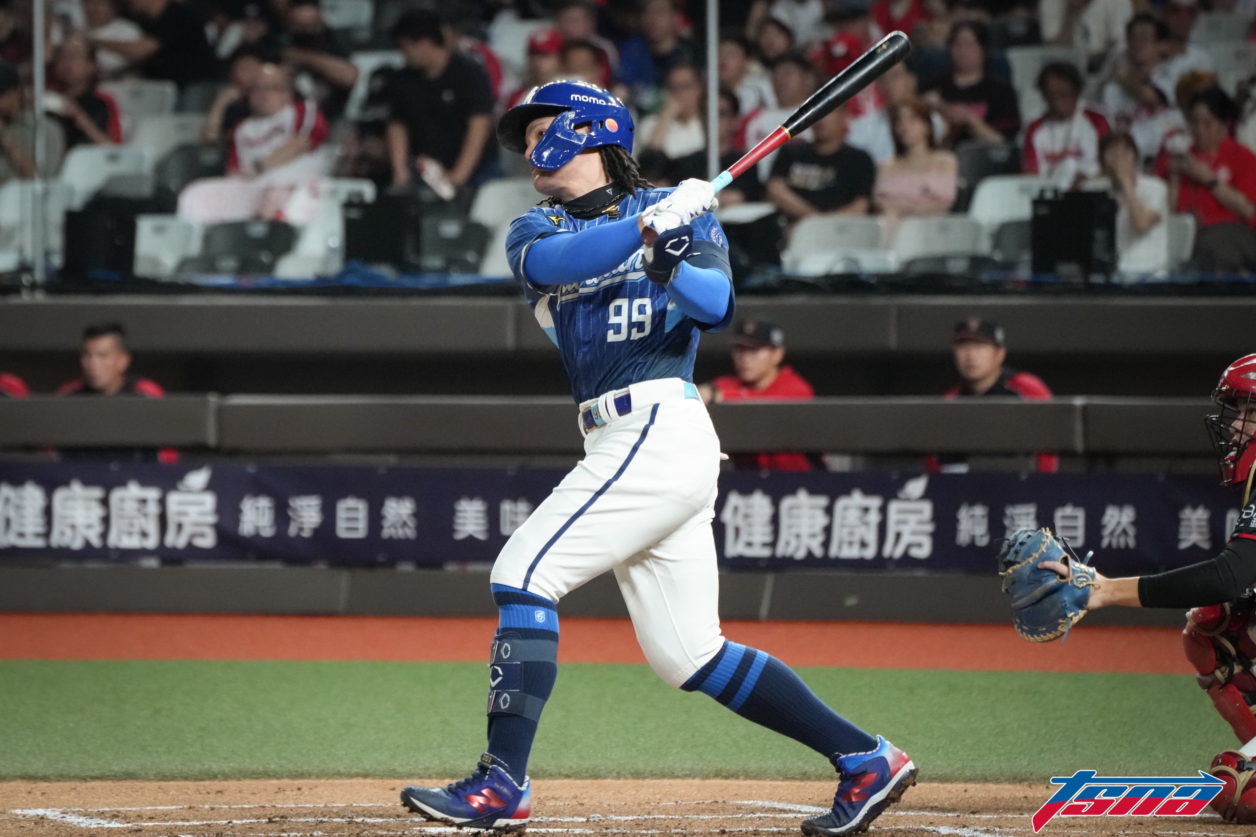 中職》張育成、申皓瑋大巨蛋開砲！ 　味全龍結束隊史最長9連勝
