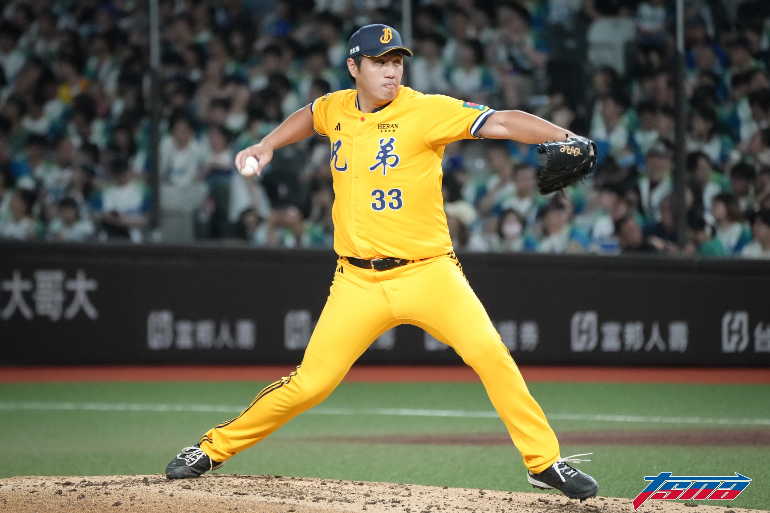 鄭浩均，黃以信攝。