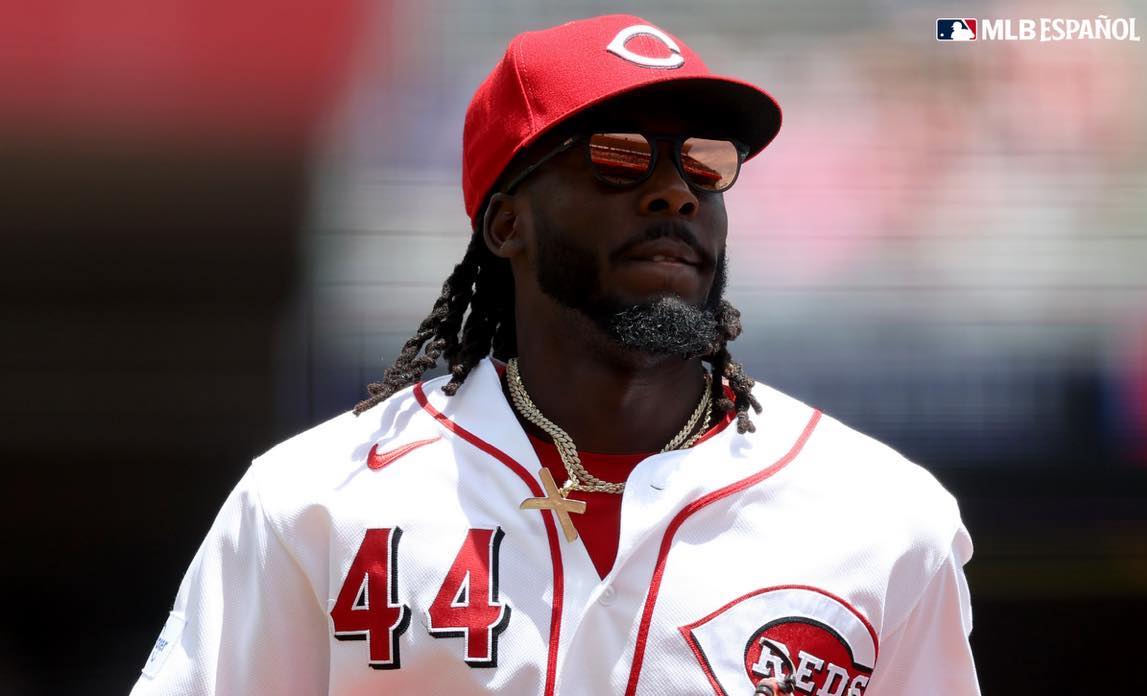 Elly De La Cruz右腿後側肌群拉傷，MLB FB。