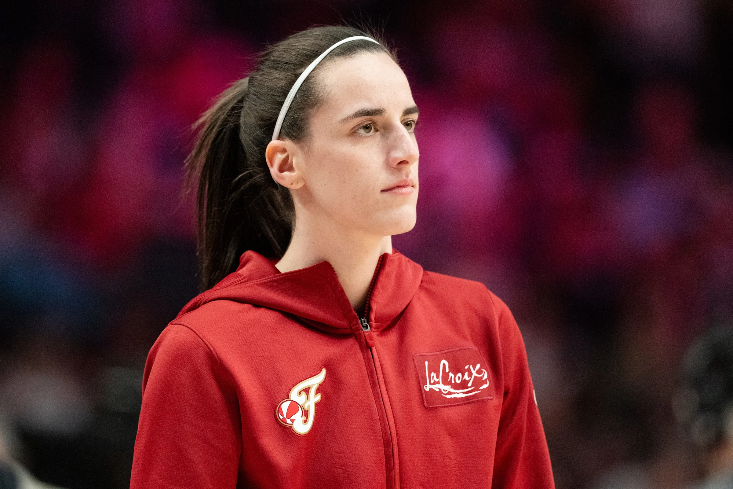 Caitlin Clark遭傳與教頭不和，隨後出面澄清誤會一場 （來源：Yahoo! Sports)
