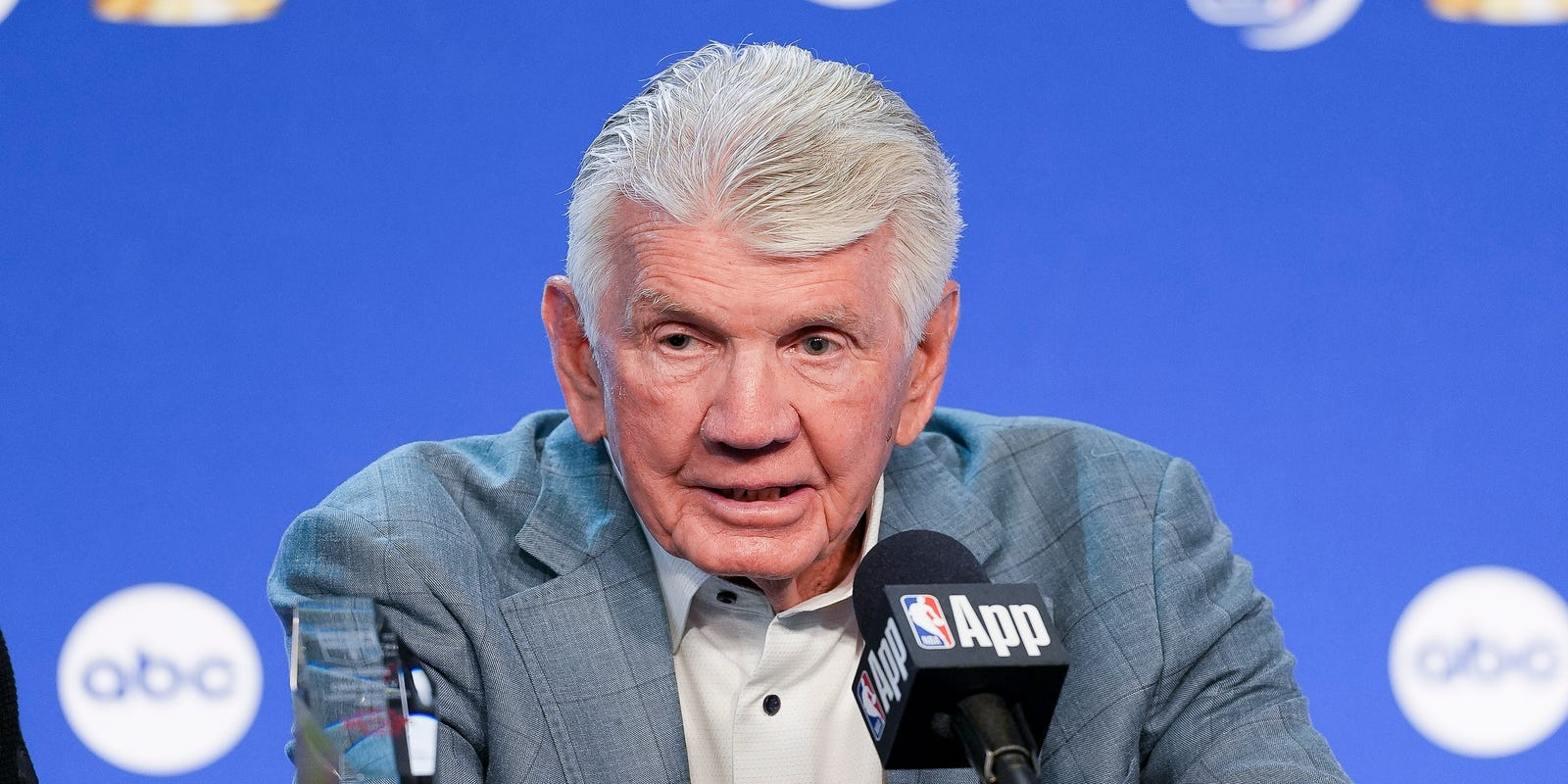 前NBA與WNBA名帥Paul Westhead獲選為2026年Chuck Daly終身成就獎得主。（來源：@LeBron_Wire Ｘ）