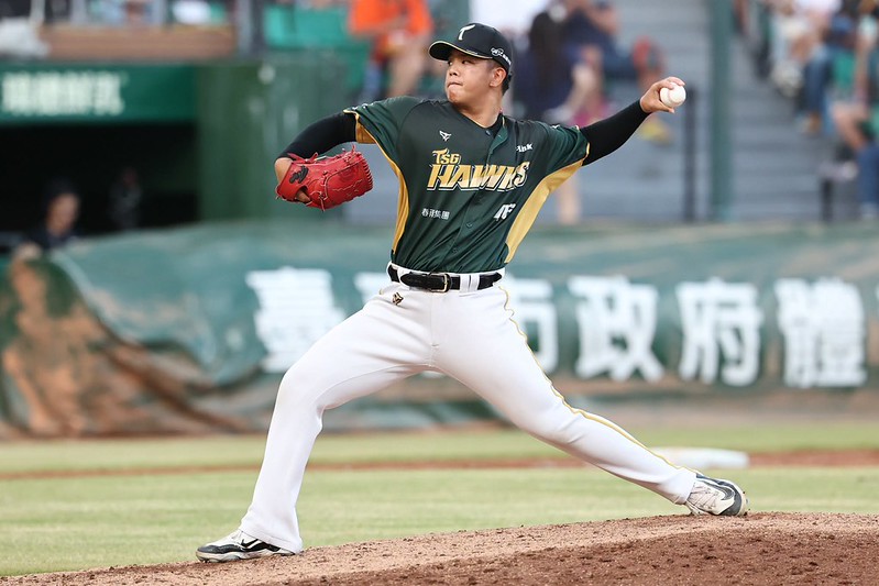 台鋼雄鷹》去年低潮到今年從二軍逆襲　黃群每天起床給自己練球目標