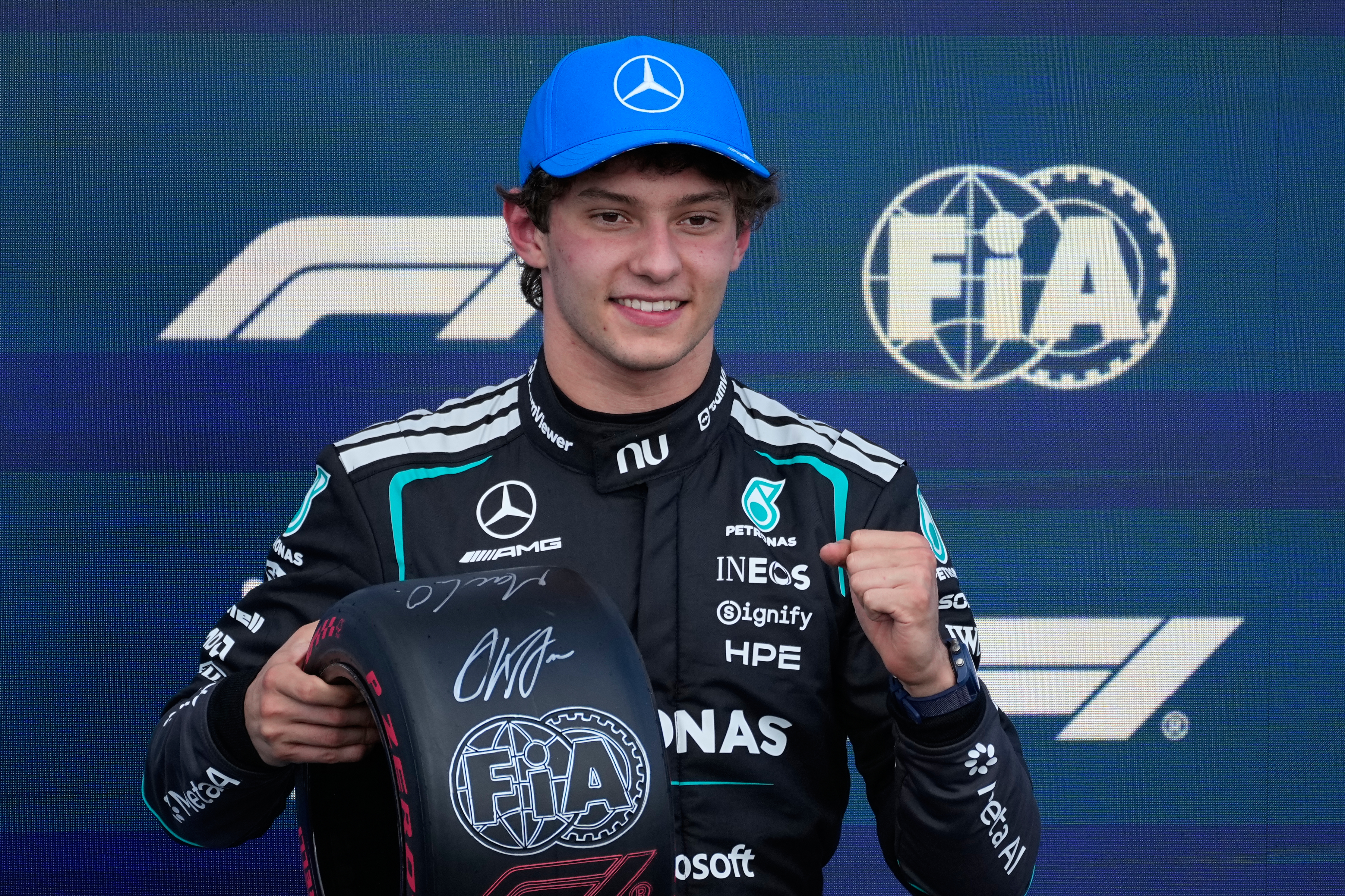 F1英國大獎賽》賓士新星安東內利展現統治力 排位賽斬獲本季第5桿