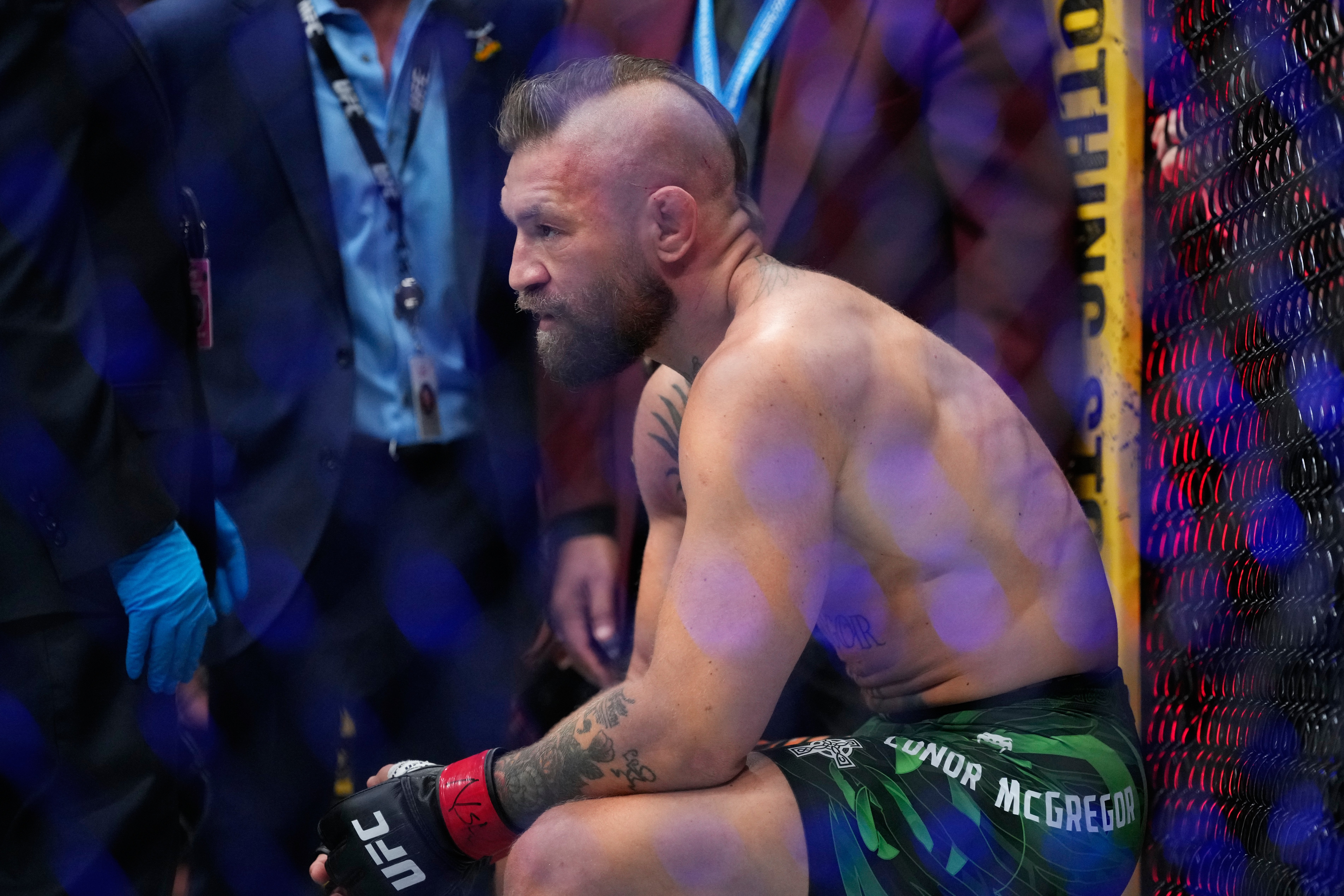 UFC》麥葛雷格回歸僅打69秒！發文坦言膝蓋徹底壞了　白大拿曝恐是前十字韌帶傷勢