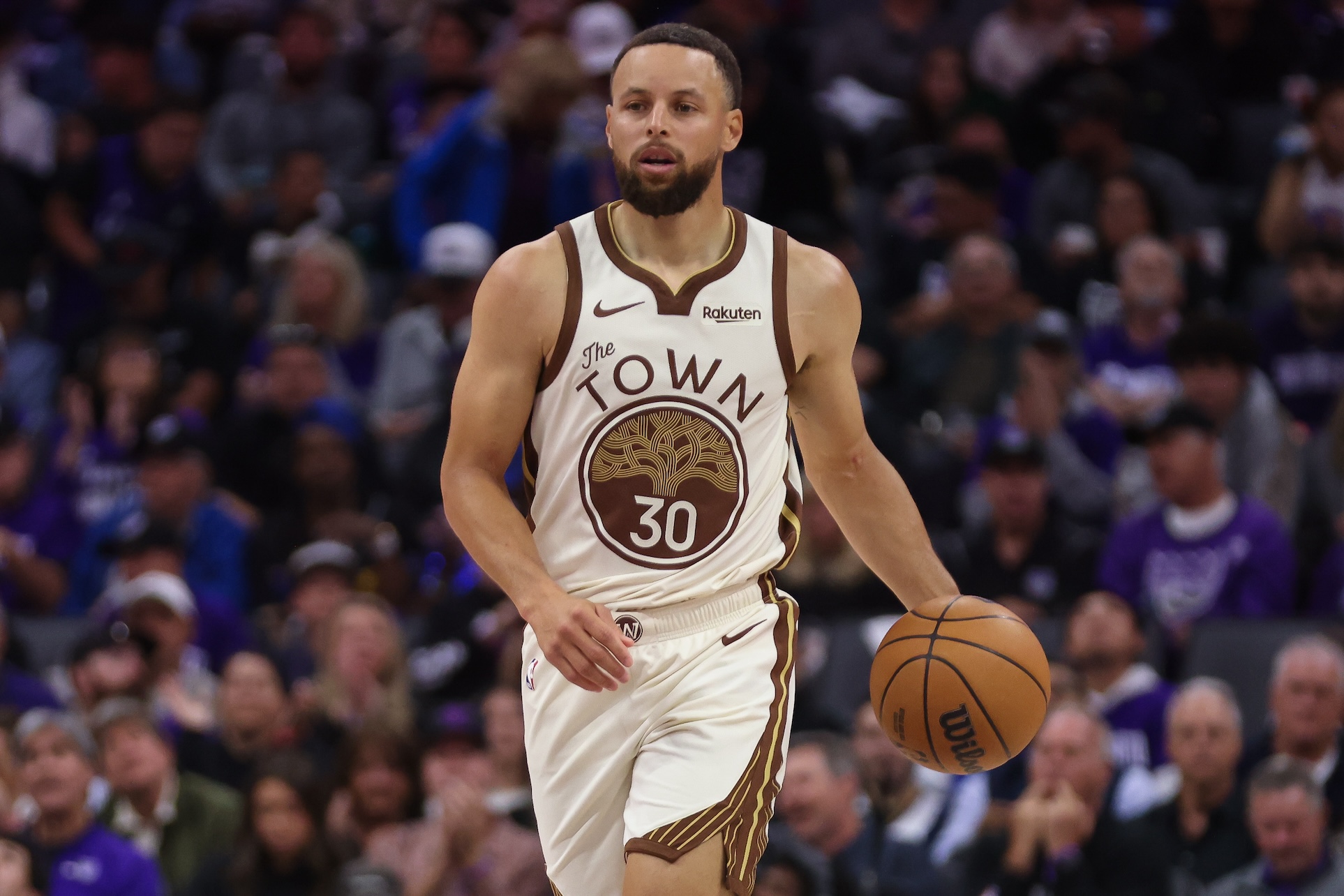 NBA》Stephen Curry再創歷史　75年來首位在籃球名人堂擁有專屬展區的現役球員