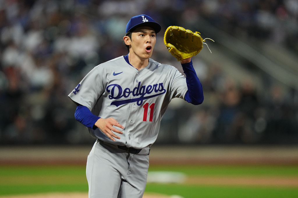 MLB》佐佐木朗希透露手套變大真相　「是因為我的臉變小」引發全場大笑