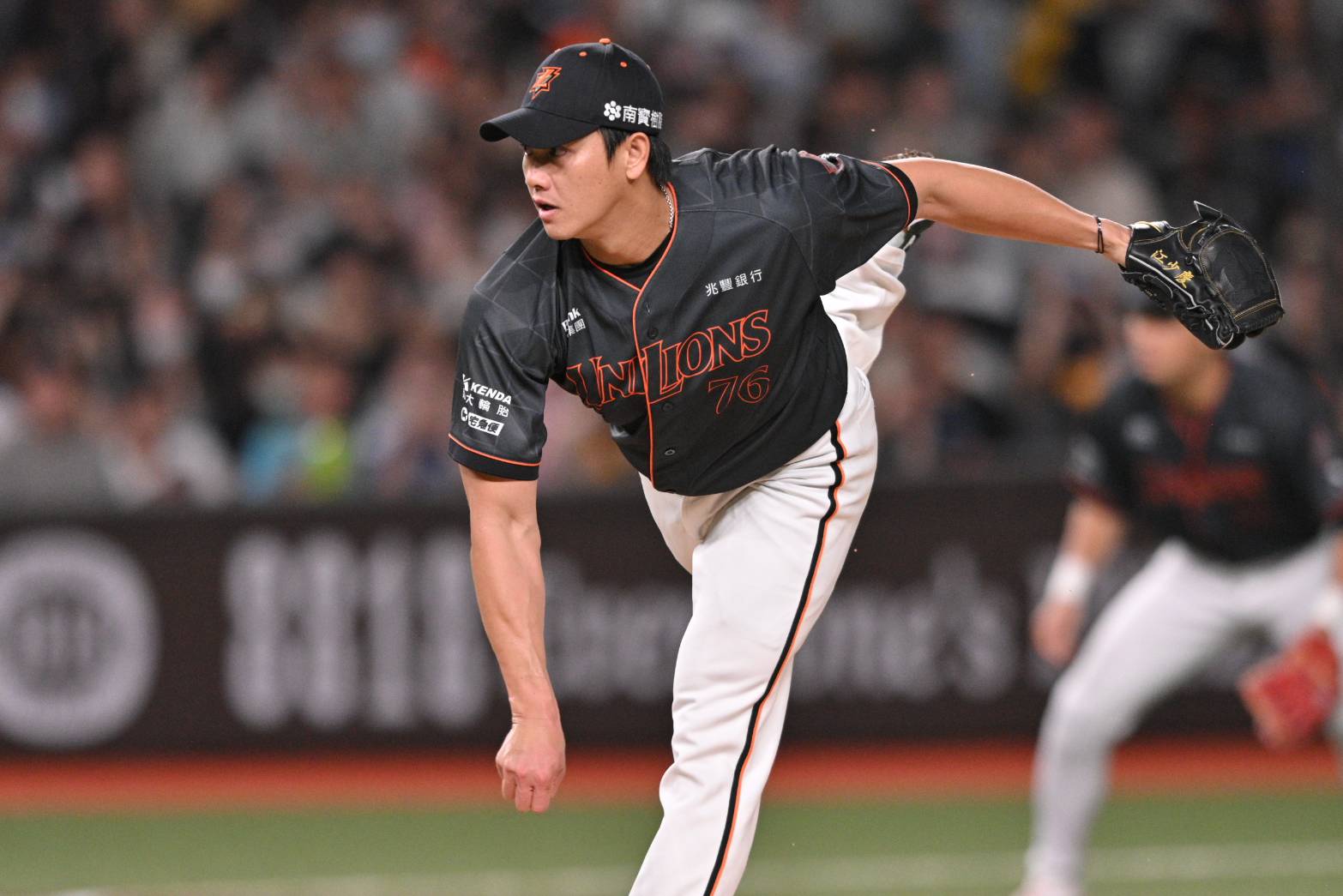 統一獅》江少慶大巨蛋初登板首局用29球就退場！　陳傑憲「雷射肩」助殺讓全場沸騰