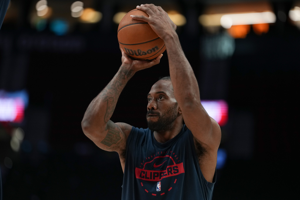 NBA》快艇媒體日先向球迷道歉　盼為Leonard薪資帽風波翻頁